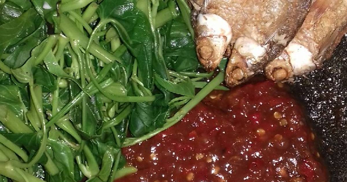 Resep Kangkung Sambel Plecing Brambang Asem Oleh Pipiet Handayani