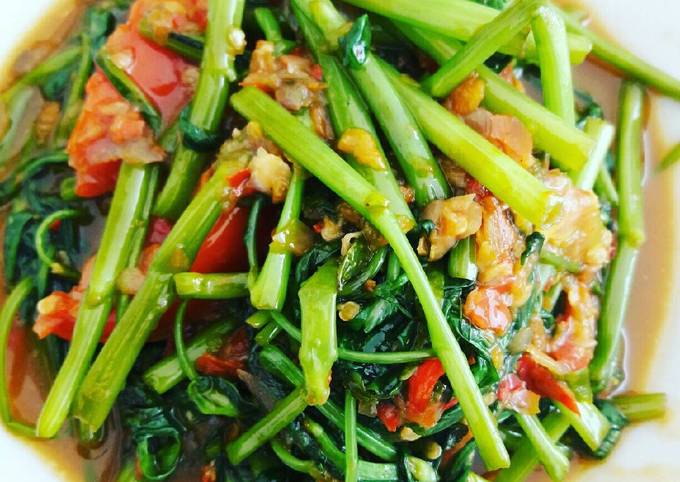 Resep Kangkung Cah Terasi Oleh Fabiankenwi Cookpad