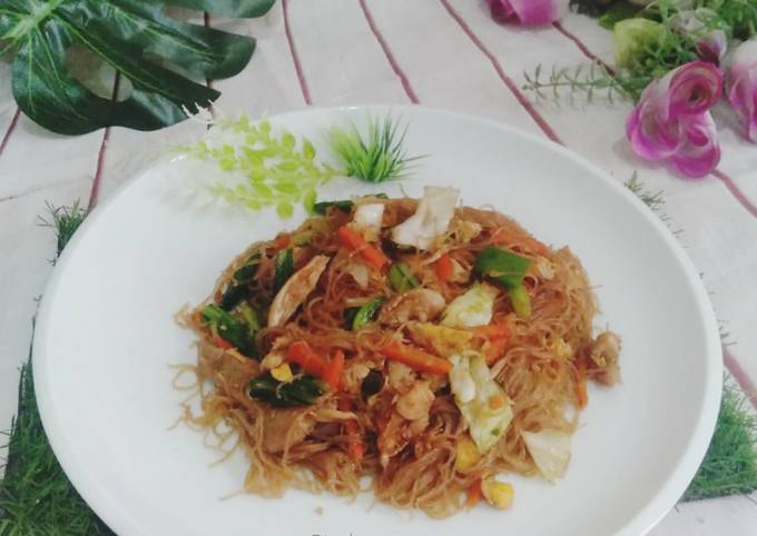 Resep Bihun Goreng Ala Chef Devina Hermawan Oleh Oktaviani Bund Keyl