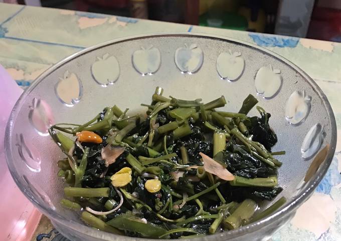 Resep Tumis Kangkung Terasi Oleh Doramasittah Cookpad