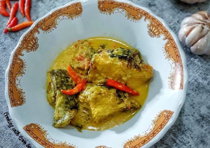 Resep Mangut Ikan Asap Oleh Atik Nur Hidayati Cookpad