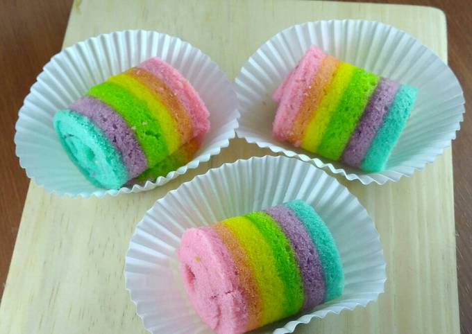 Resep Mini Roll Rainbow Cake Oleh Novi Kristianingrum Cookpad