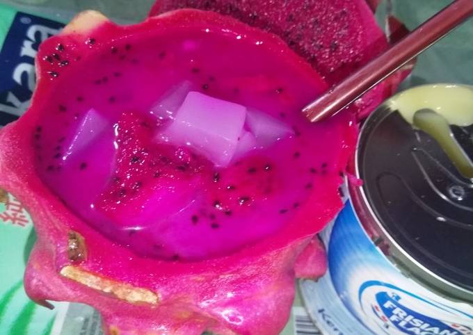 Resep Sop Buah Naga Nata De Coco Oleh Ummi Abdillah Darto Cookpad