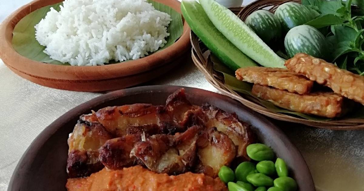 Resep 787 Ikan Asap Sambal Pecak Kacang Oleh Pawonku Cookpad