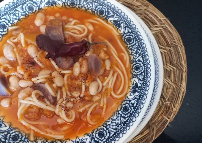 Porotos Con Riendas Y Papas Chilotas Receta De Marisol Melgarejo Cookpad