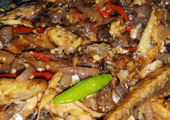 Resep Oseng Ikan Pindang Pedas Oleh Sartini Cookpad