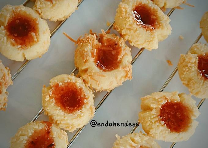 Resep Thumbprint Cookies Oleh Endah Mumpuni Cookpad