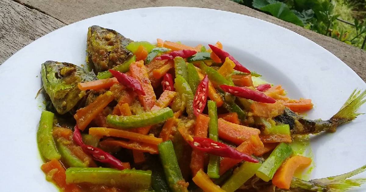 Resep Ikan Kembung Acar Kuning Oleh Cici Lestari Cookpad