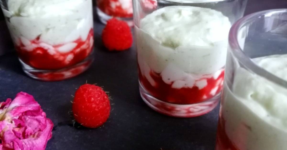 Verrine Chantilly D Avocat Fromage Frais Et Coulis De Framboise De Aux