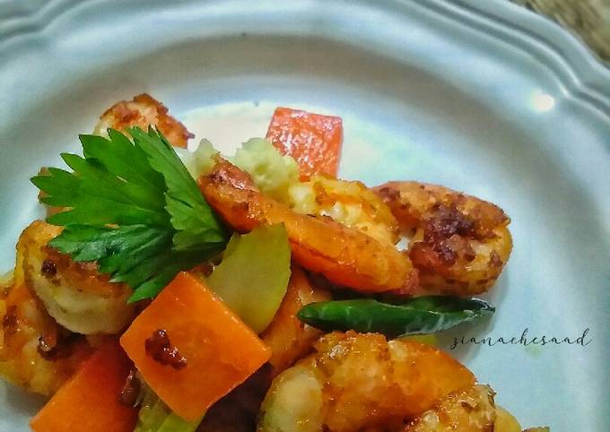 Resipi Udang Goreng Kunyit Oleh Ziana Chesaad Cookpad