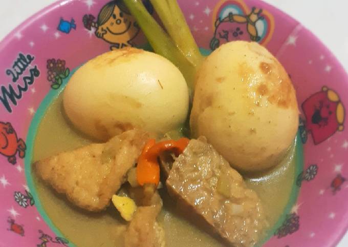 Resep Opor Telur Tahu Tempe Oleh Indah Riduwan Cookpad