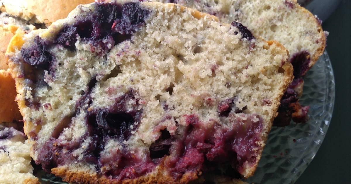 Budín de vainilla y frutos rojos Receta de Daiana Lopez Cookpad