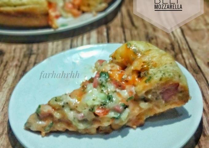 Resep Pizza Smoke Beef Mozzarella Oleh Farhah Cookpad