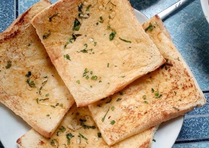 Resep Garlic Bread Homemade Oleh Meyviani Cookpad