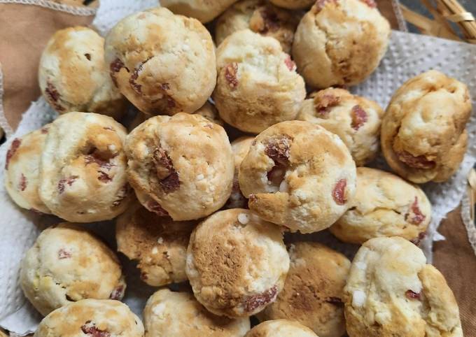 Bollitos con salame y fécula de mandioca Receta de La profe Luisa Cookpad