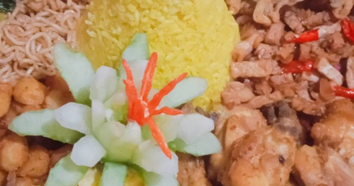 Resep Tumpeng Nasi Kuning Sederhana Oleh Dyah Wahyu Sulistisni Cookpad