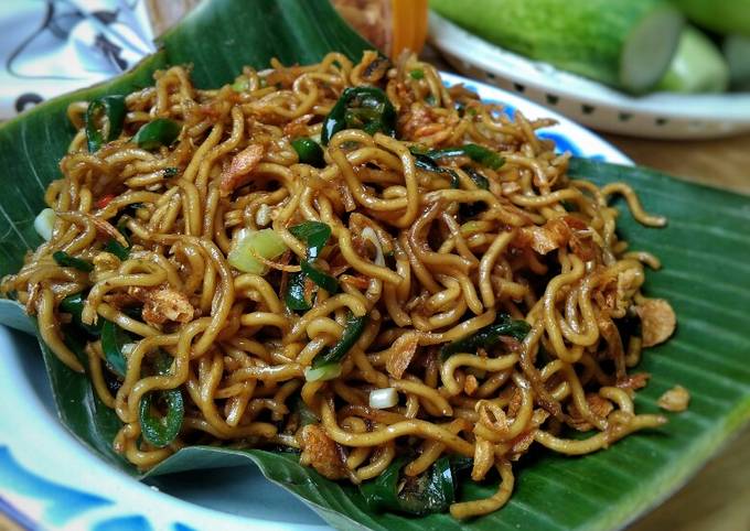 Resep Mie Goreng Kecap Cabe Ijo Oleh Hadleny Kitchen Cookpad