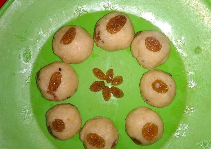 Nariyal Ladoo Recipe By Sheetal Pandey Cookpad