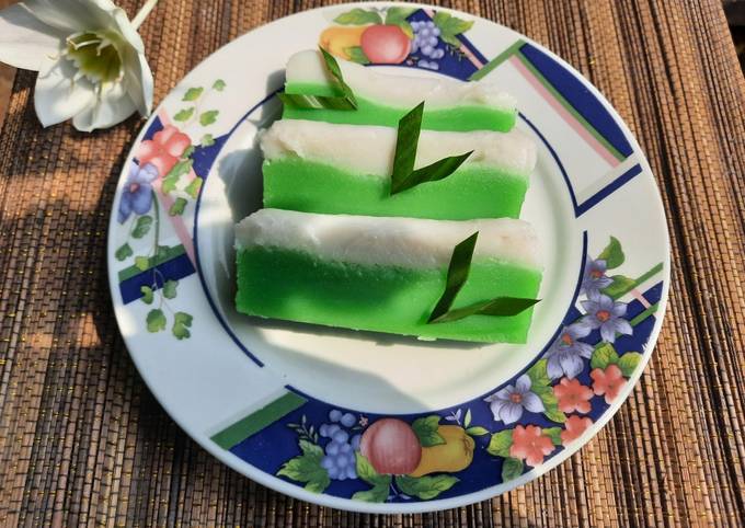 Resep Kue Talam Pandan Oleh Kia Arthemist Cookpad