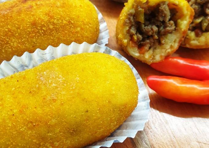 Resep Dutch Beef Croquette Kroket Kentang Isi Daging Oleh Setya Rini