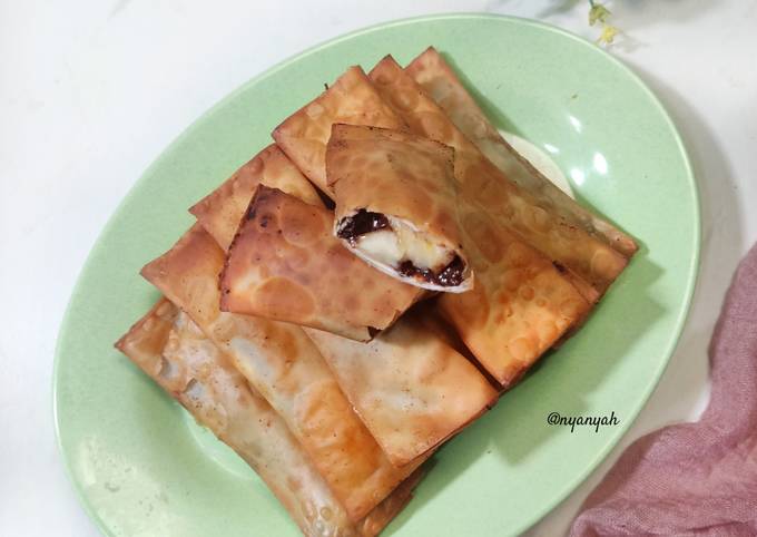 Resep Pisang Coklat Kulit Pangsit Oleh Nyanyah Cookpad