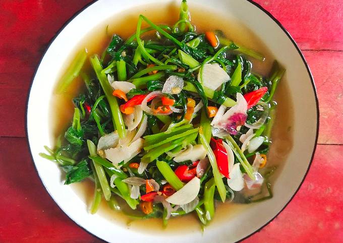 Resep Cah Kangkung Saus Tiram Oleh Risha Ica Cookpad