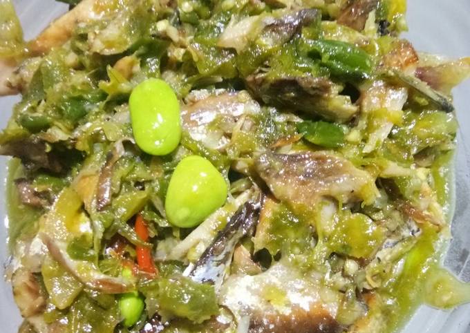 Resep Ikan Asin Rebus Sambal Cabe Hijau Plus Pete Oleh Lindha ZaLikha