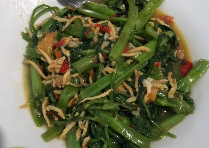 Resep Tumis Kangkung Terasi Ikan Teri Oleh Yulia Cookpad