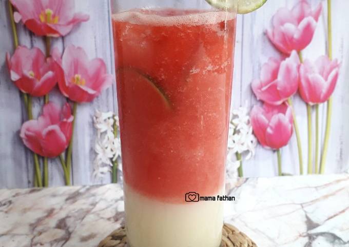 Resep Es Semangka Yakult Oleh Mama Fathan Cookpad