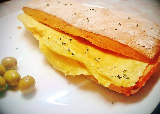 Bocadillo De Truita D Ous O Tortilla De Huevos Receta De Josevillalta