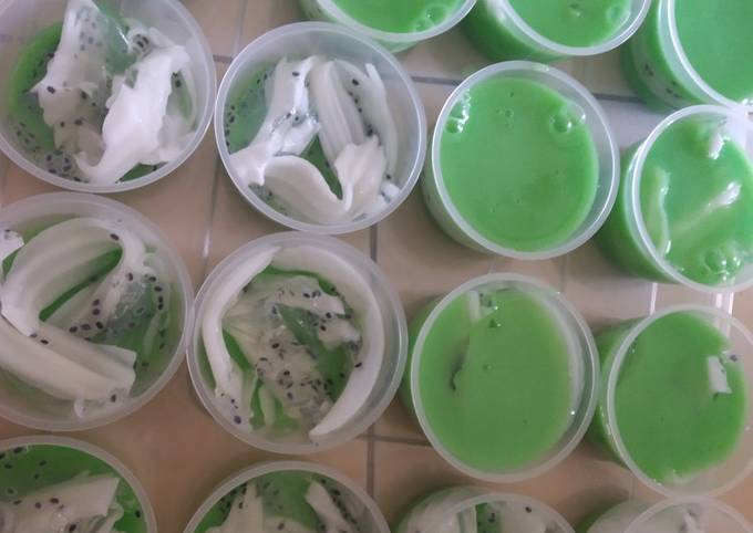 Resep Puding Pandan Kelapa Muda Oleh Ellen Liana Cookpad