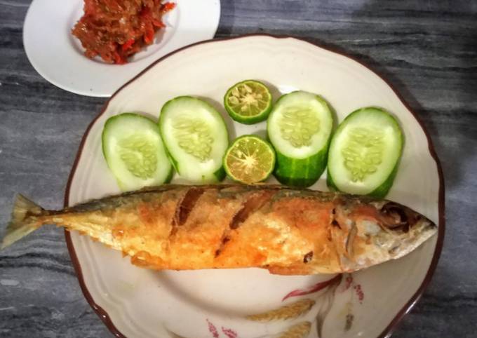 Resep Ikan Kembung Goreng Oleh Ninik Kitchen Cookpad