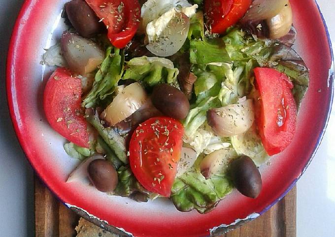 Ensalada De Lechuga Tomate Y Cebollas En Escabeche Receta De Daaaaay