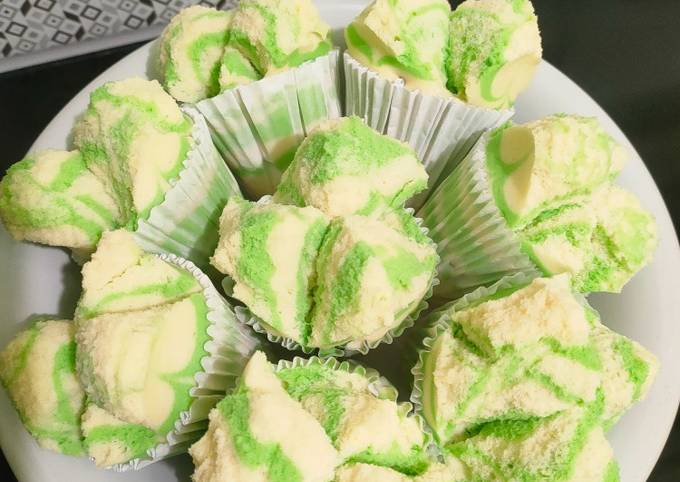 Resep Bolu Kukus Pandan Oleh Rima Suci Cookpad