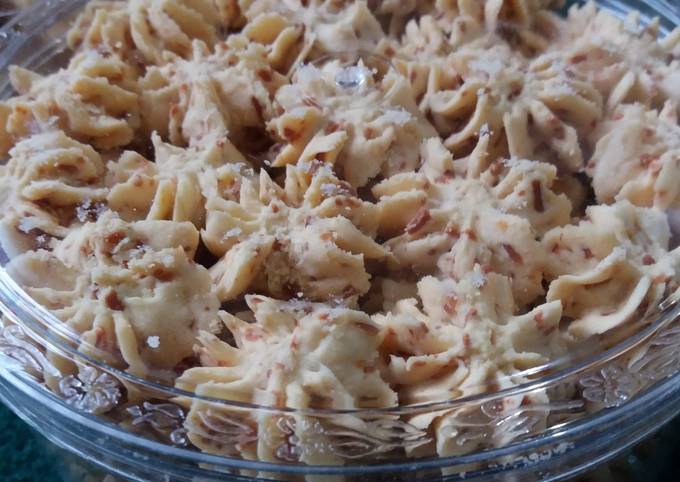 Resep Kue Sagu Keju Renyah Lumer Oleh Yuni Fitria Anjani Cookpad