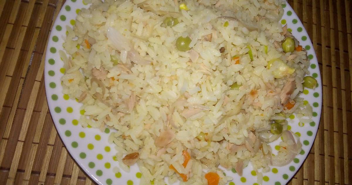 Arroz a la jardinera con atún revuelto Receta de Mercedes Huaman Flores