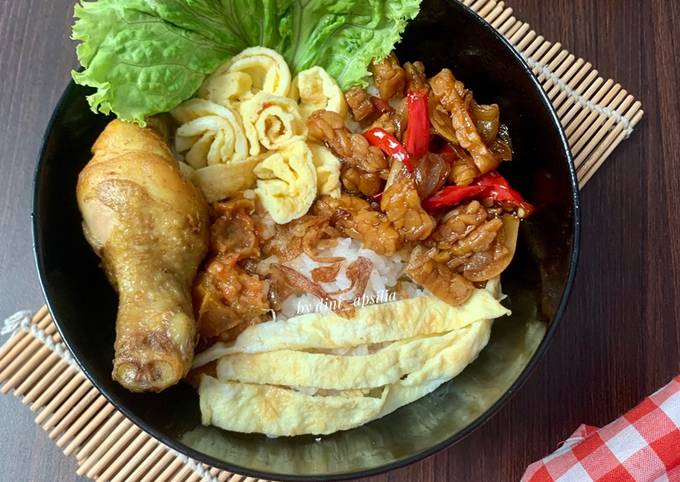 Resep Indonesian Rice Bowl Nasi Uduk Komplit Oleh Dini Apsilia Cookpad