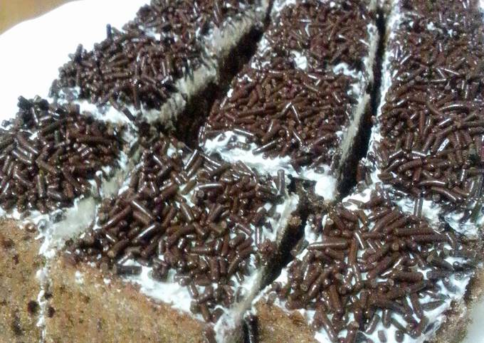 Resep Cake Coklat Potong Oleh Benita Vashti Cookpad