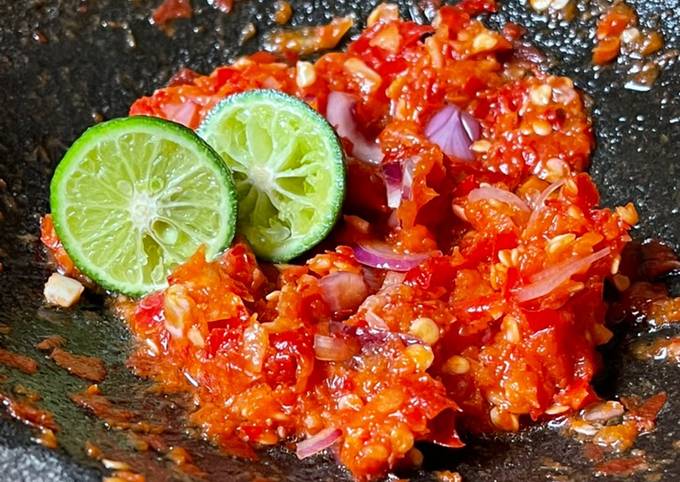 Resep Sambal Mentah Minyak Kelapa Oleh Ade Putri Paramadita Cookpad