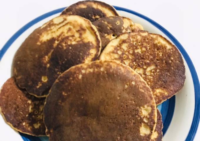 Panqueques de avena y manzana sin harina Receta de Florencia Díaz