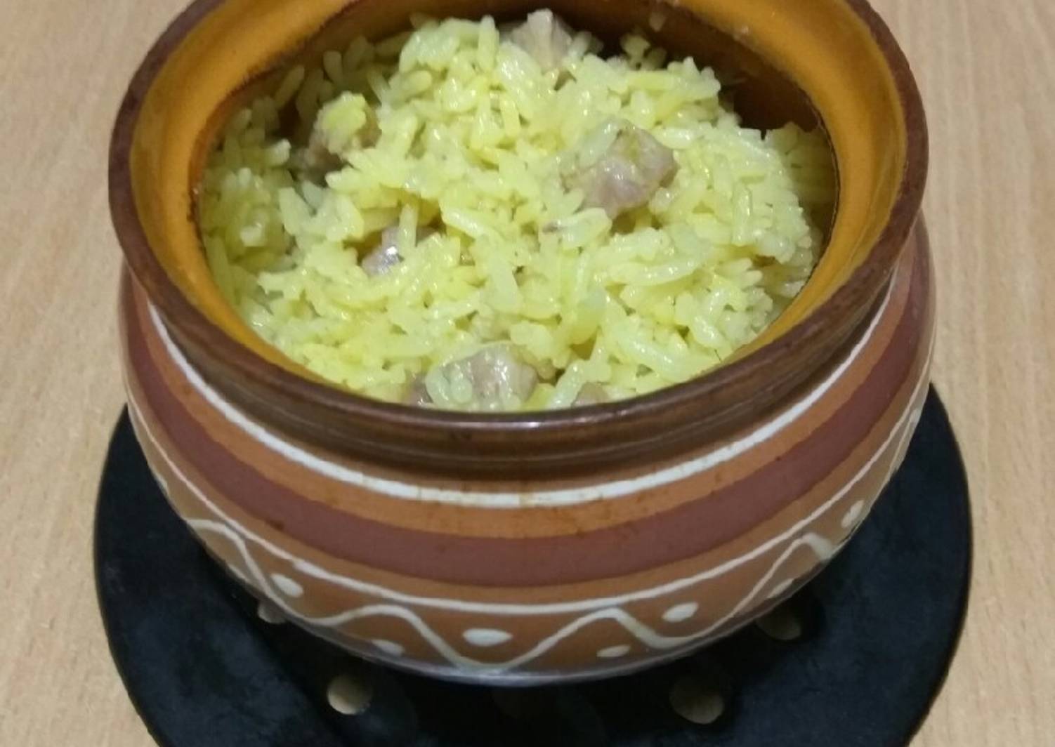 Рис в горшочках в духовке с мясом