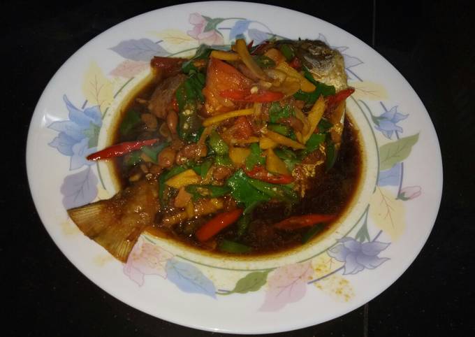 Resep Ikan Bawal Tauco Oleh Fifi Royan Cookpad