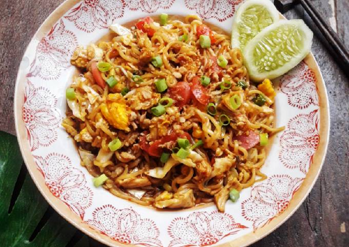 Resep Mie Goreng Nyemek Oleh Vina Himatur Cookpad