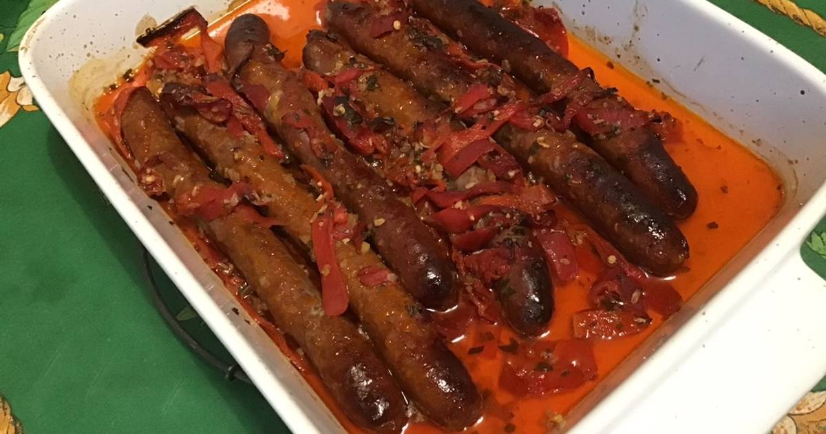 Merguez Aux Poivrons Rouges Chalotes Et Herbes De Mila Skull Cookpad