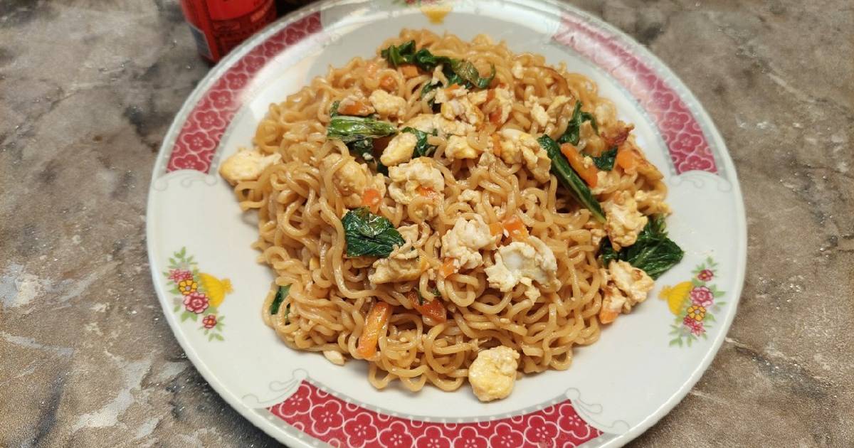 Resep Mi Goreng Instan Saus Kecap Oleh Siswaty Elfin Bachtiar Cookpad