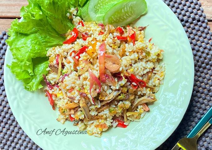 Resep Nasi Goreng Teri Kecombrang Oleh Anif Agustina Cookpad