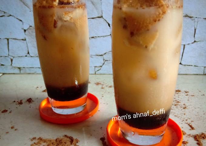 Resep Es Kopi Susu Gula Aren Oleh Deffi Mom S Ahnaf Cookpad