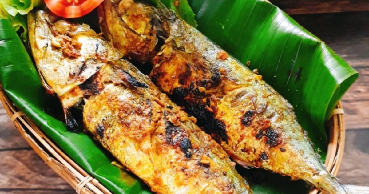 Resep Ikan Kembung Bakar Dengan Sambal Tomat Bakar Oleh Nidarudi Cookpad