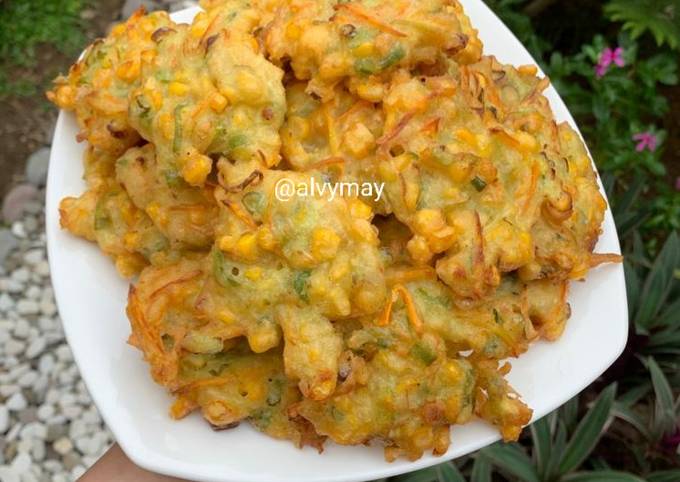 Resep Bakwan Jagung Kriuk Dengan Daun Jeruk Oleh Alvy Mayrina Cookpad