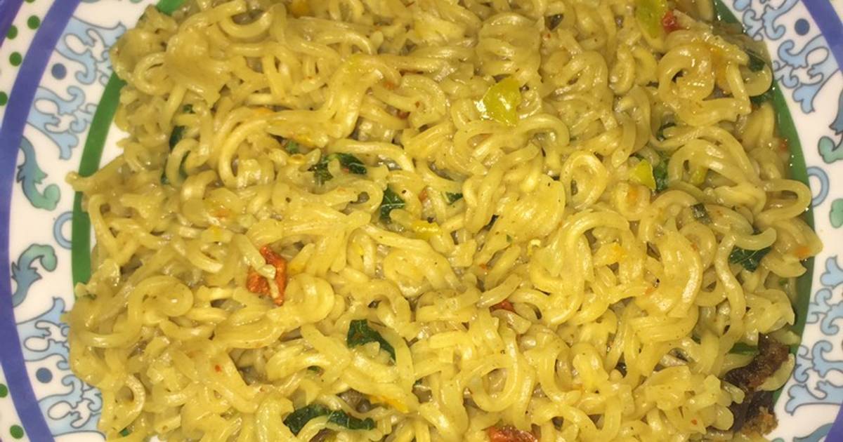 Taliyar Indomie Noodles Girki Daga Amina Muktar Cookpad